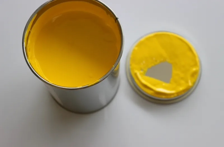 在印刷行業(yè)，油墨的品質(zhì)直接影響生產(chǎn)的品質(zhì)及效率。當(dāng)油墨粘度過(guò)低的時(shí)候，印刷會(huì)出現(xiàn)印刷露白，暈圈，水紋等現(xiàn)象。為了使體系達(dá)到足夠的穩(wěn)定周期以滿足實(shí)際使用要求，往往需要添加一些助劑以獲得期望的穩(wěn)定性。比如，丙烯酸增稠劑就是個(gè)不錯(cuò)的選擇。它可以讓我們的印刷產(chǎn)品質(zhì)量更加穩(wěn)定，也可以適度彌補(bǔ)印版、紙板及設(shè)備方面的不足之處。今天在這里給大家介紹一下丙烯酸增稠劑的作用和優(yōu)點(diǎn)。 丙烯酸增稠劑的作用和優(yōu)點(diǎn) 丙烯酸增稠劑是一種非離子疏水改性聚氨酯流變?cè)龀韯?，具有出色的高剪切粘度增稠效果，良好的成膜性能和光澤特性，?></a>
            </li>
    
        </ul>
    </div>
    


    <div   id=